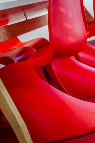 rode-stoeltjes-interieurfotografie-wipro-eindhoven
